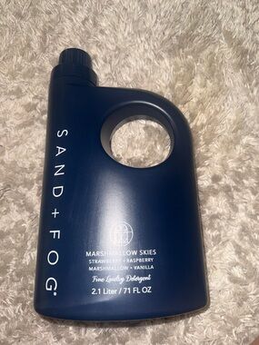 SAND+FOG Marshmallow Skies Blue Laundry Detergent